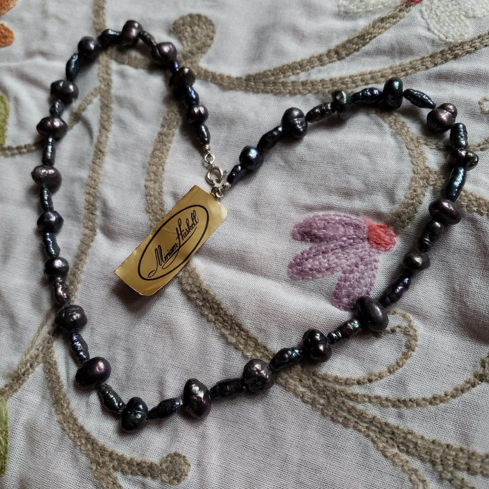 Gleaming iridescent variegated gemstones necklace